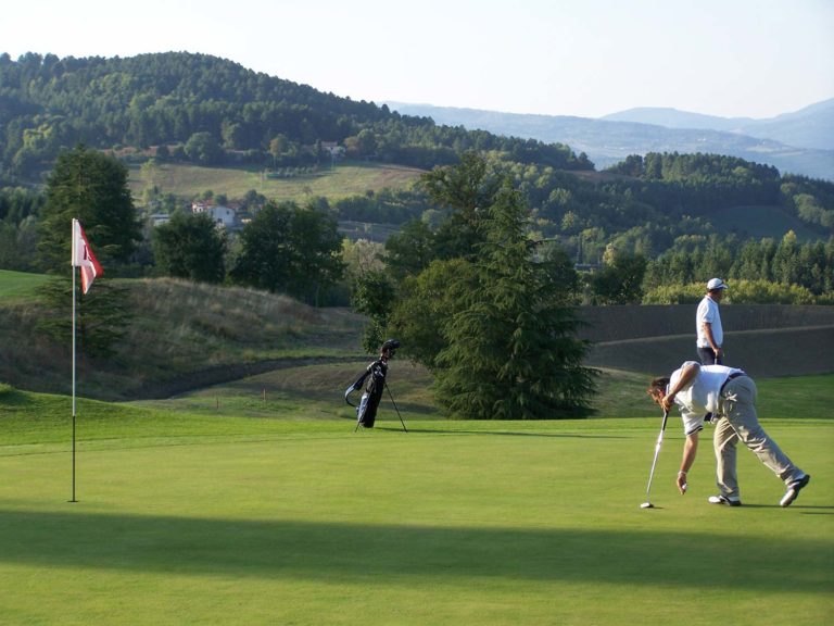 Poppi, gara in notturna al Golf Club Casentino