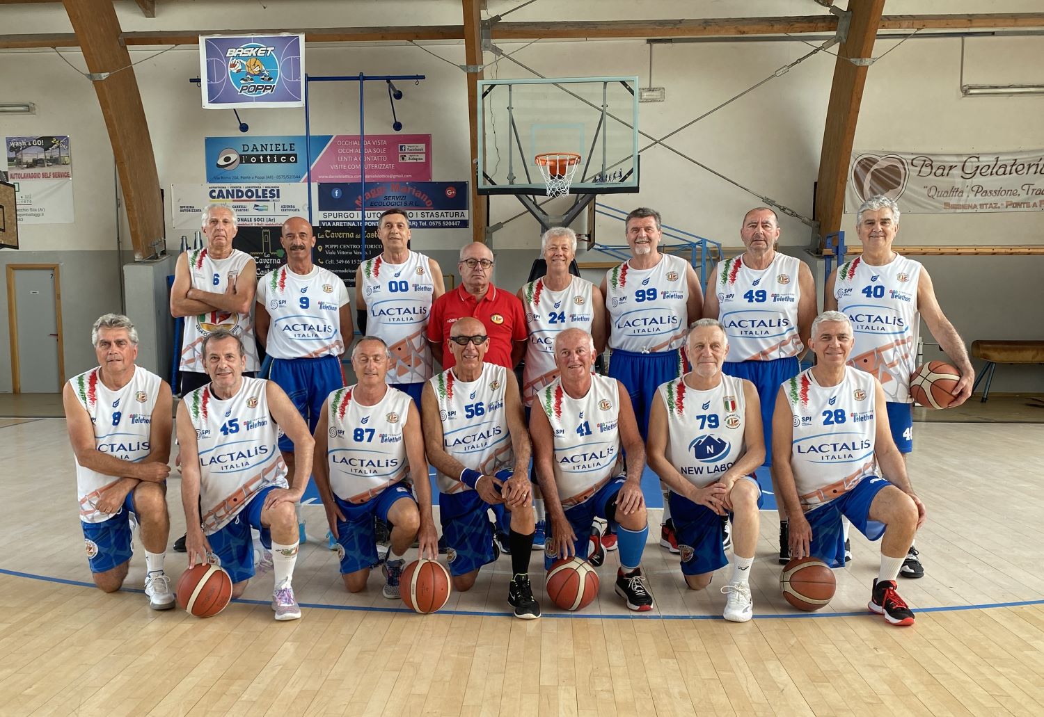 La squadra di ultra 65enni del Maxi Basket Nazionale a Poppi
